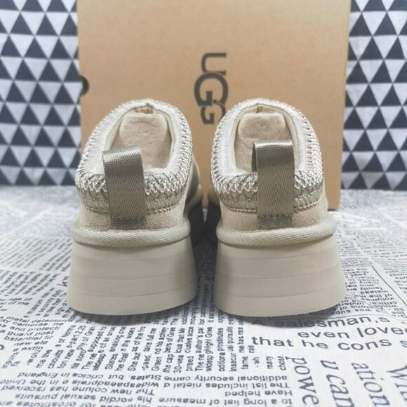 UGG Beige Platform Shoes - Picture 8 of 10